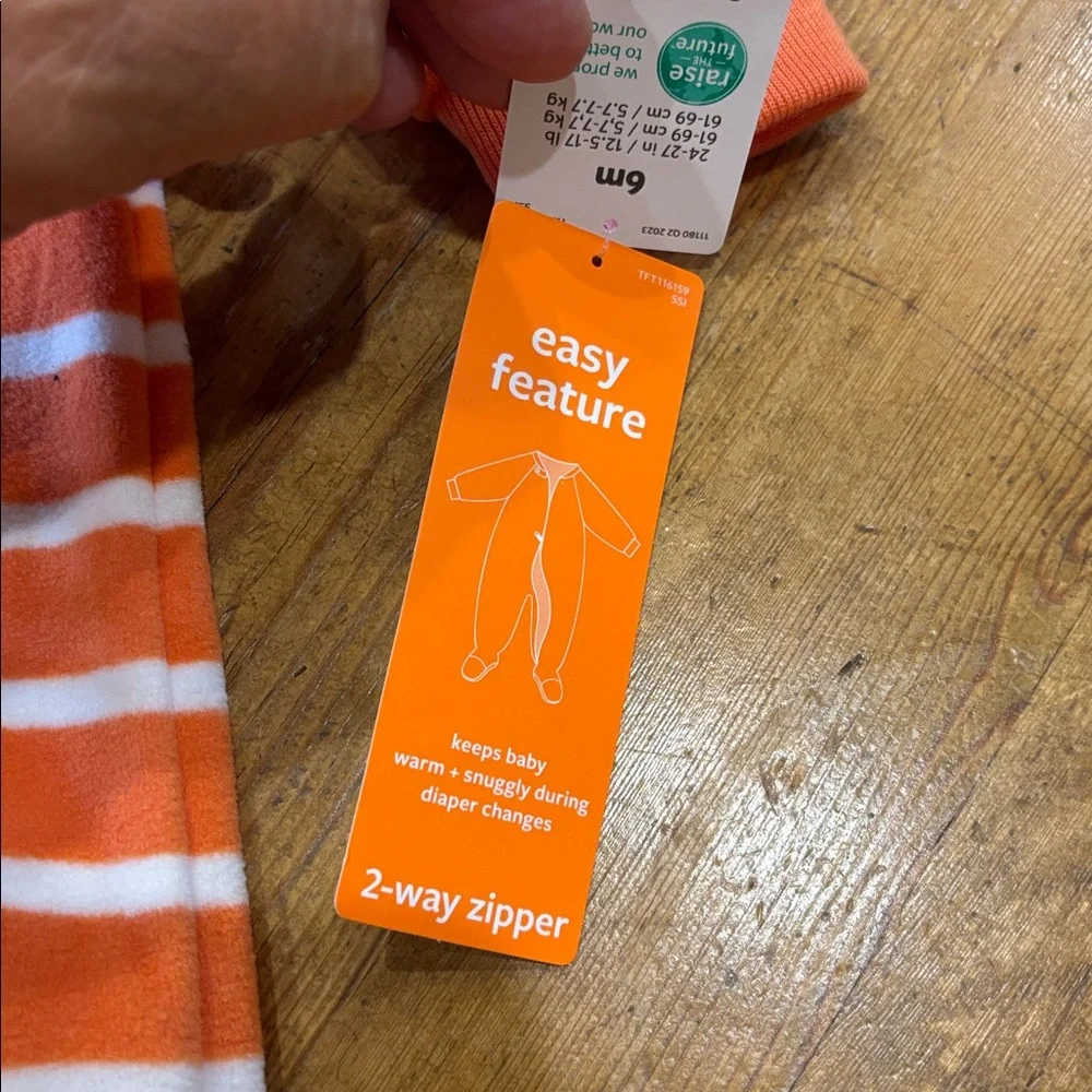 Carter's‎ pumpkin sleep n play NWT 6M